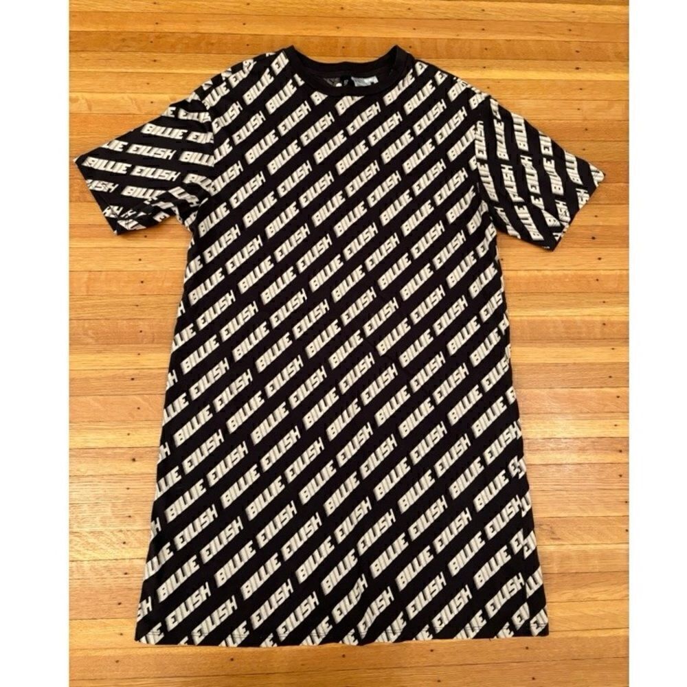 Billie Eilish H&M Divided grey/beige short sleeve tee shirt dress